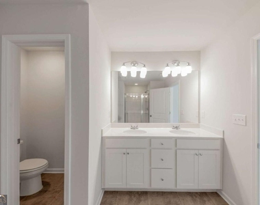 3625 Hawthorne Terrace - Photo Thumbnail 17