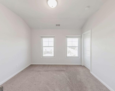 3625 Hawthorne Terrace - Photo Thumbnail 21