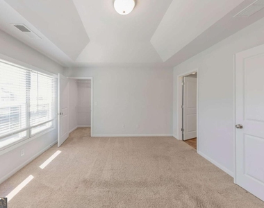 3625 Hawthorne Terrace - Photo Thumbnail 14