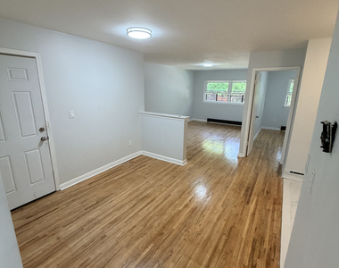 1685 Watson Avenue - Photo Thumbnail 2