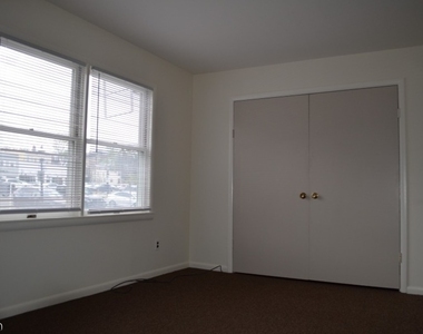 50 Cook Ave - Photo Thumbnail 6