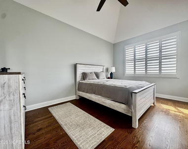 79 Pershing Boulevard - Photo Thumbnail 5