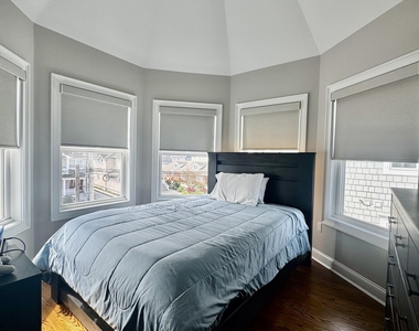 79 Pershing Boulevard - Photo Thumbnail 7