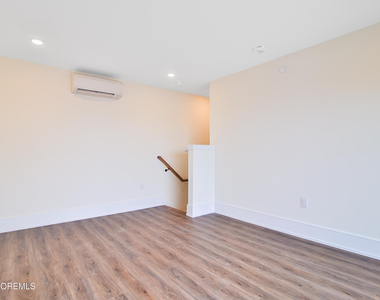 527 Bangs Avenue - Photo Thumbnail 6