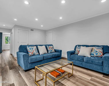 295 Jerome Avenue - Photo Thumbnail 10