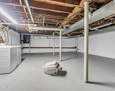 295 Jerome Avenue - Photo Thumbnail 26