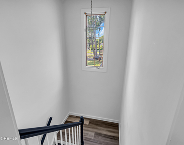 295 Jerome Avenue - Photo Thumbnail 16