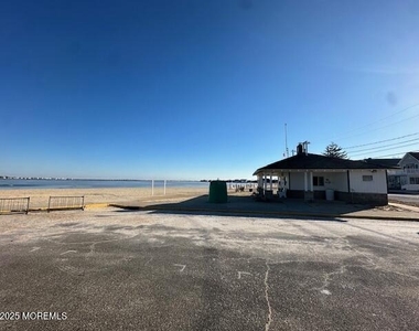 216 Ocean Gate Avenue - Photo Thumbnail 16