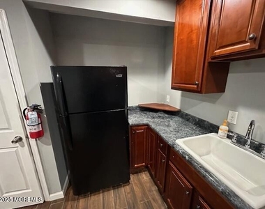 216 Ocean Gate Avenue - Photo Thumbnail 4