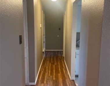3902 Karen Drive - Photo Thumbnail 11