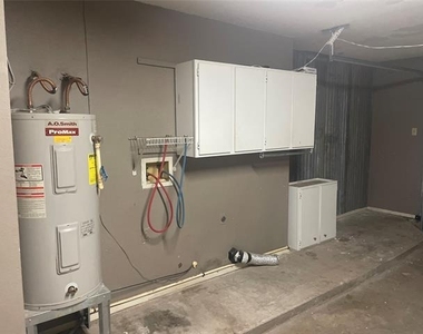 3902 Karen Drive - Photo Thumbnail 14