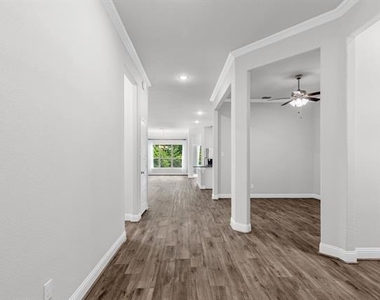 4919 Elizabeth Way - Photo Thumbnail 14