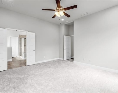 4919 Elizabeth Way - Photo Thumbnail 33