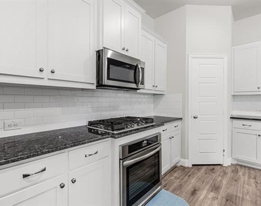 4919 Elizabeth Way - Photo Thumbnail 28