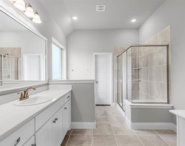 4919 Elizabeth Way - Photo Thumbnail 34