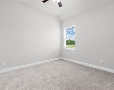 4919 Elizabeth Way - Photo Thumbnail 12