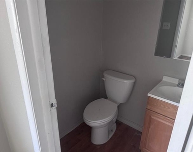 2112 Sunset Drive - Photo Thumbnail 5