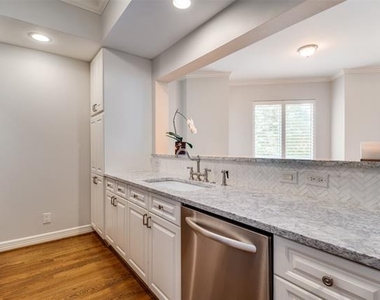 3401 Lee Parkway - Photo Thumbnail 5