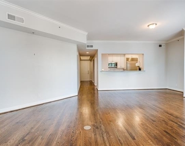 3401 Lee Parkway - Photo Thumbnail 6