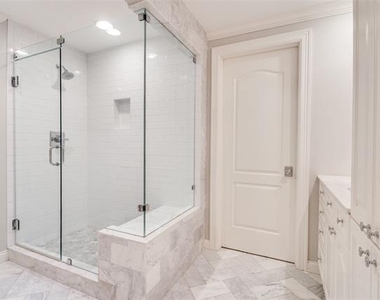 3401 Lee Parkway - Photo Thumbnail 9