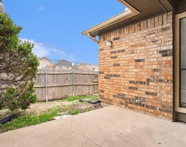 2201 Jackson Circle - Photo Thumbnail 18