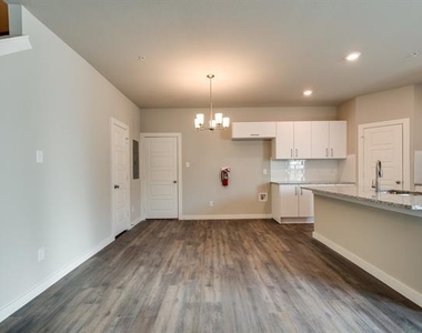 705 Wheatfield Drive - Photo Thumbnail 2