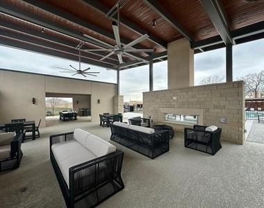 1709 Sparrow Street - Photo Thumbnail 17