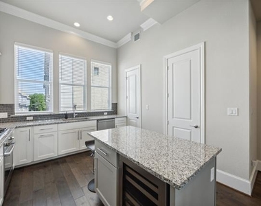 2268 Alterbrook Lane - Photo Thumbnail 6