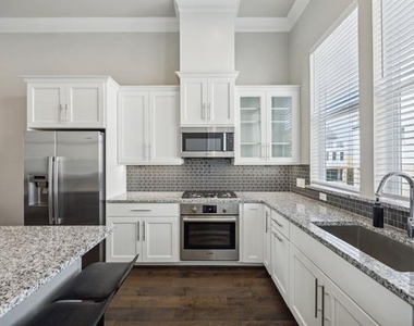 2268 Alterbrook Lane - Photo Thumbnail 5