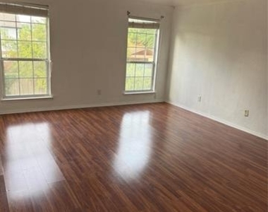 8617 Sabinas Trail - Photo Thumbnail 7