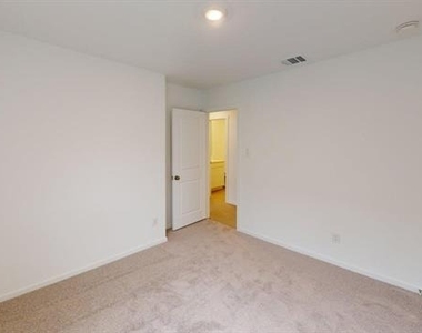 2908 Hearts Trail - Photo Thumbnail 10