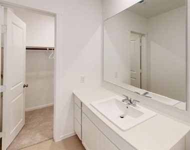 2908 Hearts Trail - Photo Thumbnail 15