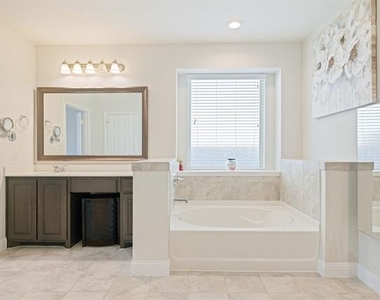 11740 Tuscarora Drive - Photo Thumbnail 20