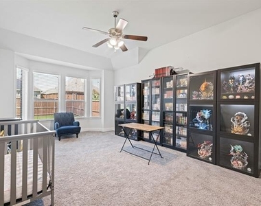 11740 Tuscarora Drive - Photo Thumbnail 16