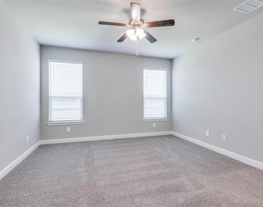 2516 Bellatrix Drive - Photo Thumbnail 9