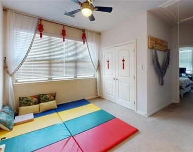 635 Matthew Place - Photo Thumbnail 11