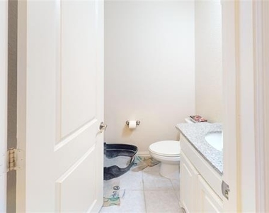 635 Matthew Place - Photo Thumbnail 13