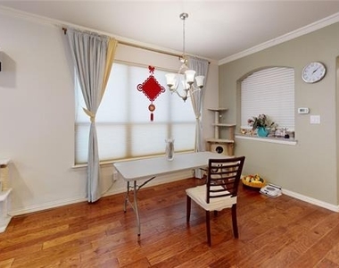 635 Matthew Place - Photo Thumbnail 4