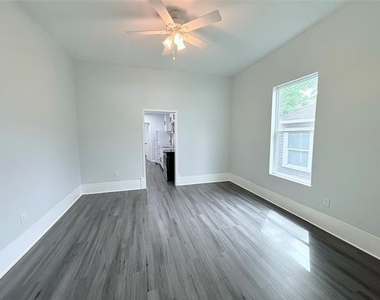 1326 W Sears Street - Photo Thumbnail 6