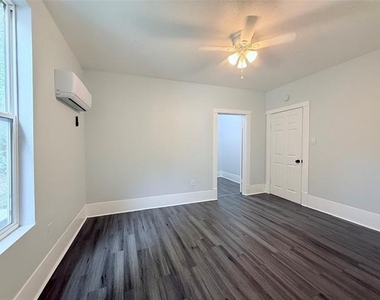 1326 W Sears Street - Photo Thumbnail 14