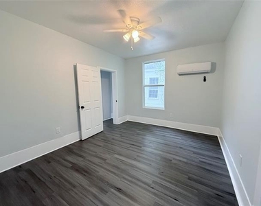 1326 W Sears Street - Photo Thumbnail 12