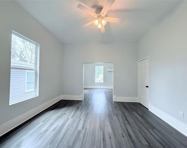 1326 W Sears Street - Photo Thumbnail 7