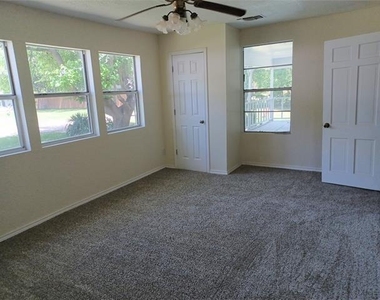 8335 Horseshoe Drive - Photo Thumbnail 10