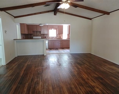 8335 Horseshoe Drive - Photo Thumbnail 4