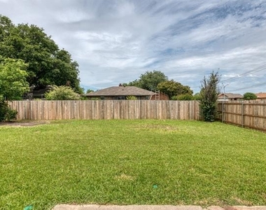 1700 Willow Vale Drive - Photo Thumbnail 18