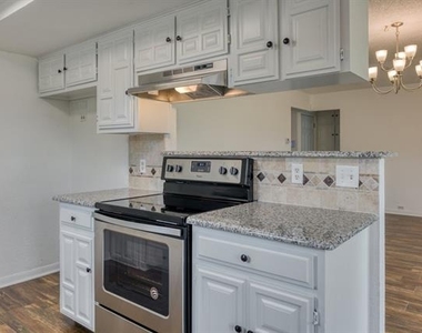 1700 Willow Vale Drive - Photo Thumbnail 10