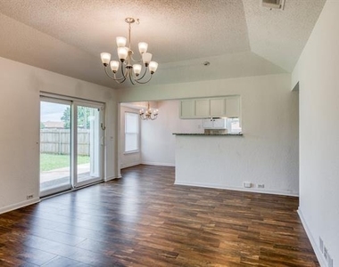 1700 Willow Vale Drive - Photo Thumbnail 5