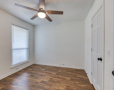 1700 Willow Vale Drive - Photo Thumbnail 13