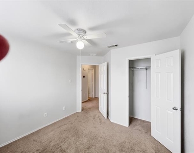 3211 Roundtree Lane - Photo Thumbnail 19