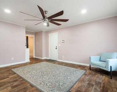 1614 Seevers Avenue - Photo Thumbnail 6